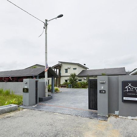 D' Qamar Guesthouse Kuantan Bagian luar foto
