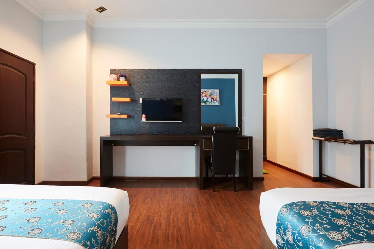D' Qamar Guesthouse Kuantan Bagian luar foto
