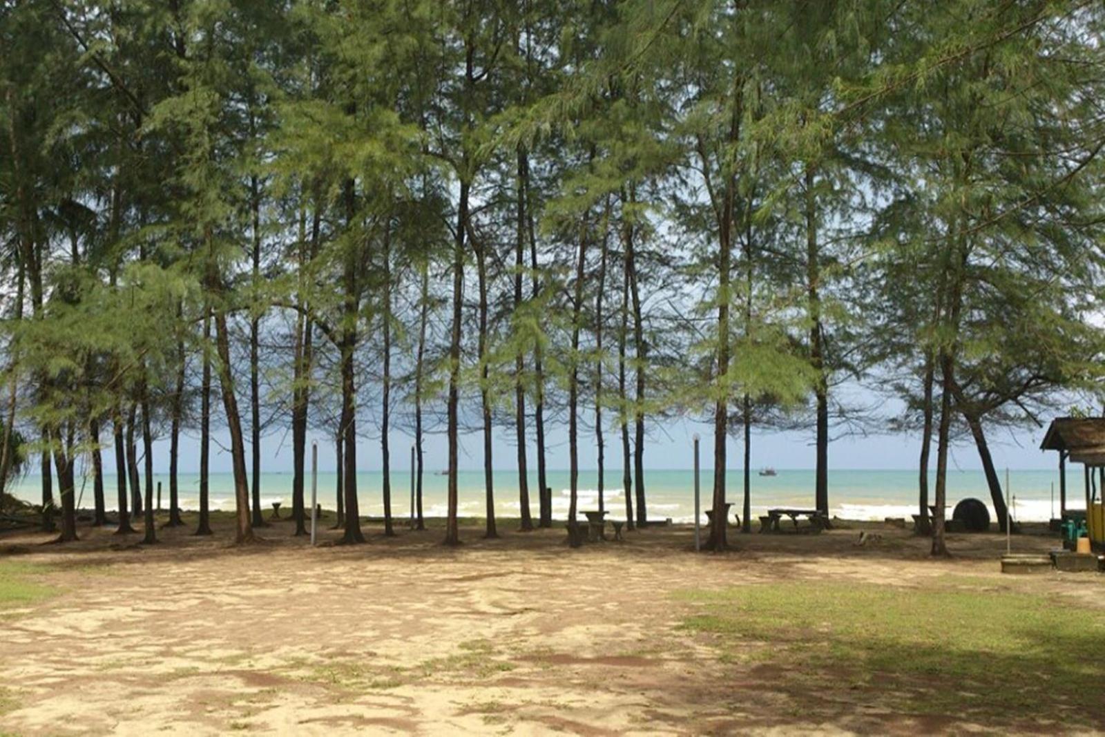 D' Qamar Guesthouse Kuantan Bagian luar foto